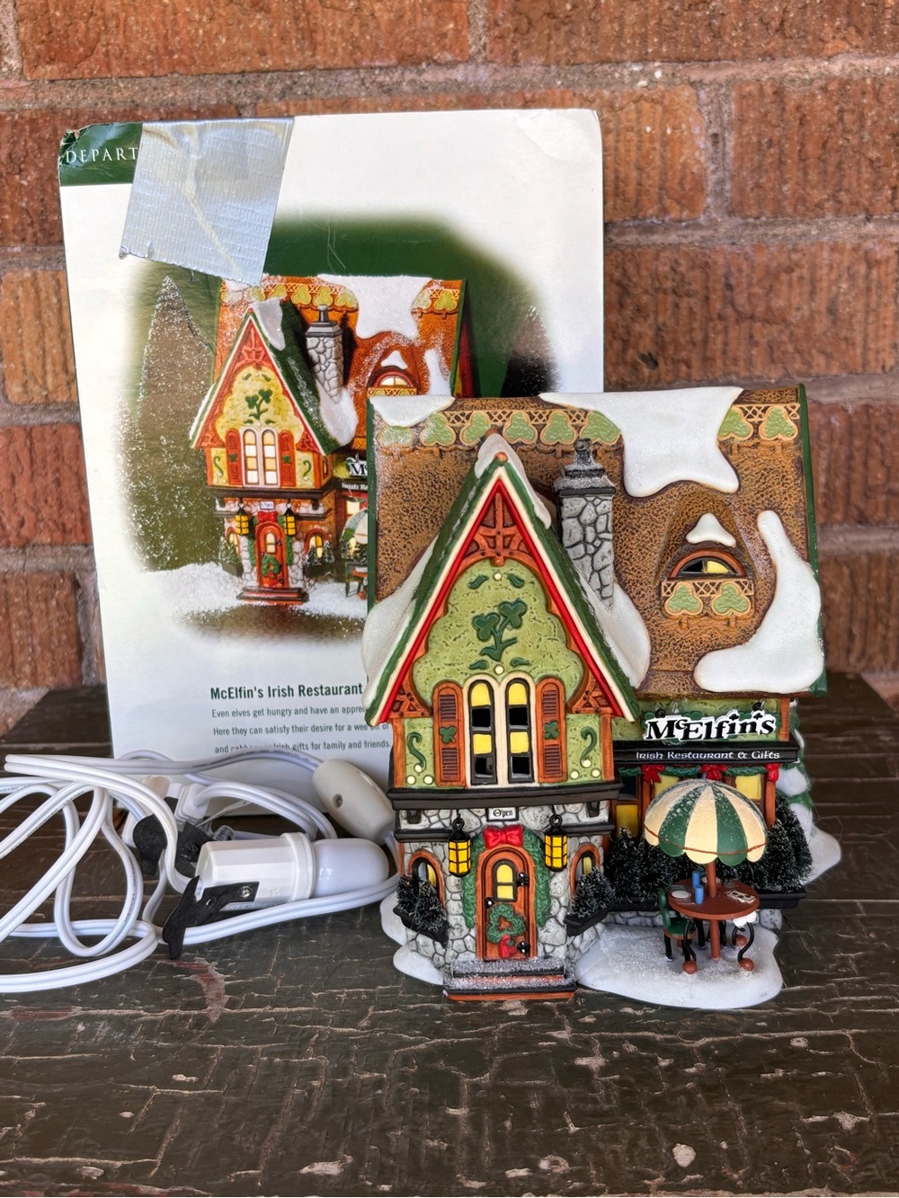 Department 56 McElfin’s Irish Restaurant & Gifts North Pole 56755 Elf W/BOX 2002